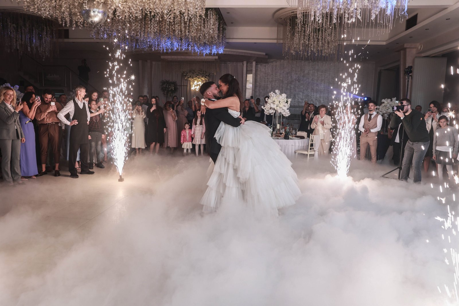 Ceremonija — vertikala